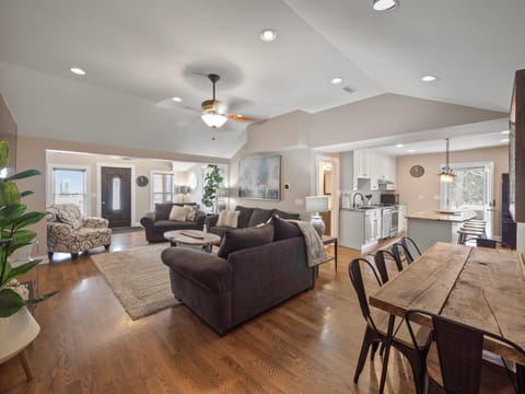 Living room, Dining area