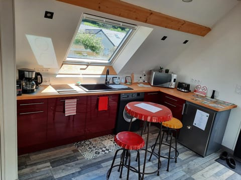 Kitchen or kitchenette, stove