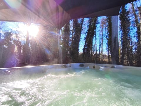 Natural landscape, Hot Tub