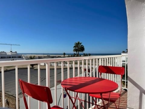 Property building, Balcony/Terrace, Balcony/Terrace, Sea view