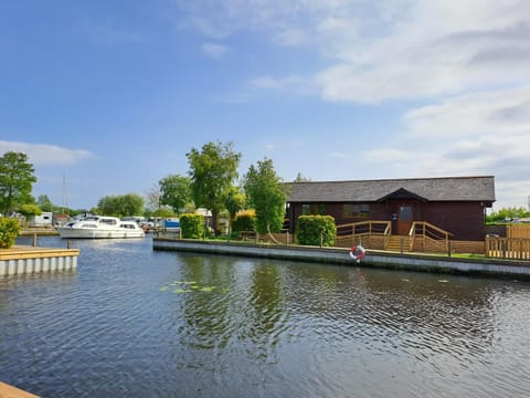 Property building, View (from property/room)