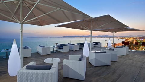 Patio, Restaurant/places to eat, Bird's eye view, Lounge or bar, Lounge or bar, Food and drinks, Sea view, Sunset