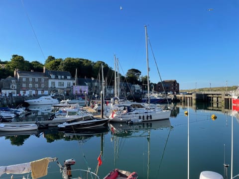 Seasteps Padstow Apartment in Padstow