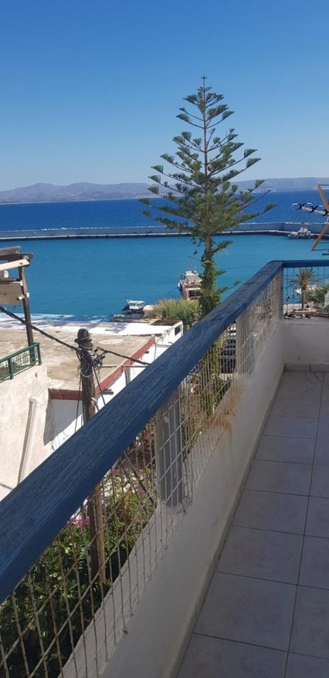 Selena Rooms Apartment in Crete