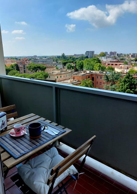Balcony/Terrace, City view