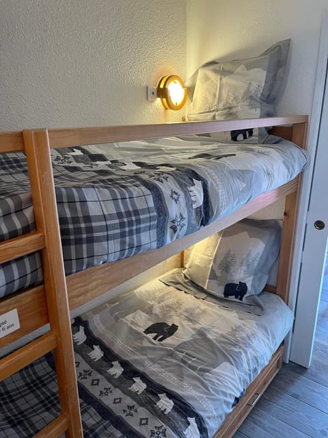bunk bed