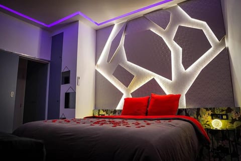 Logement privé avec Jacuzzi haut de gamme ! près de l'Aéroport de Charleroi House in Charleroi