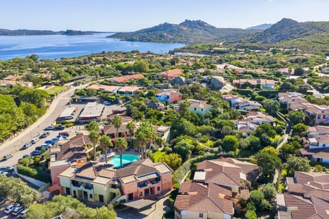 Neighbourhood, Bird's eye view