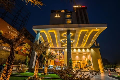 Property building, Night