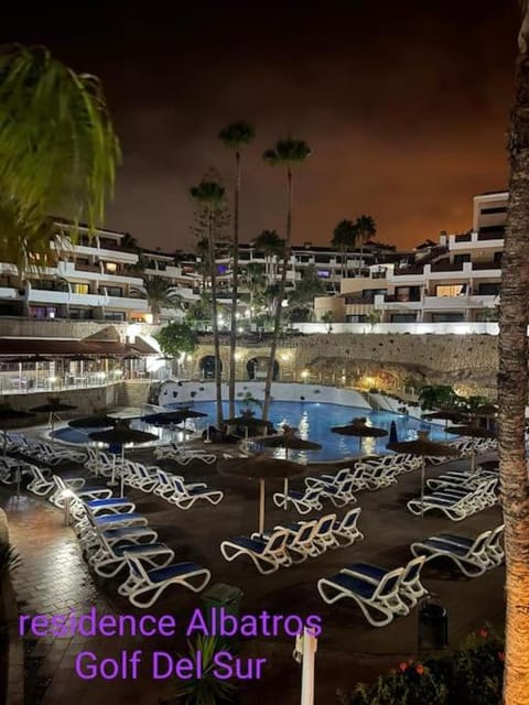 Night, Swimming pool