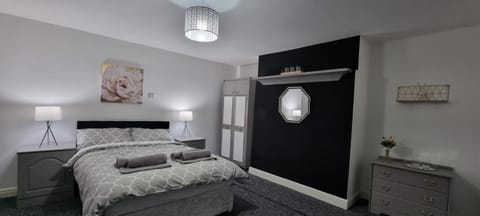 Bed, Bedroom, wardrobe