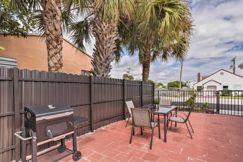 Ideally Located West Palm Beach Apartment! Apartment in Riviera Beach