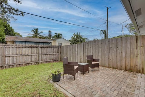 Jupiter Townhome with Patio and Yard about 6 Mi to Beach! House in Jupiter