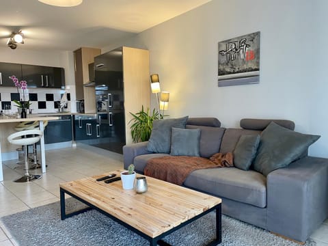 L'idéal Cosy-wifi-Netflix et Garage Apartment in Auvergne-Rhône-Alpes