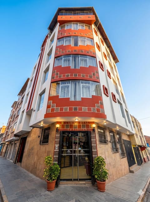 Property building, Day