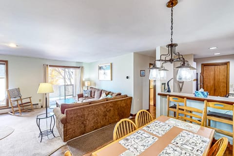 All Season Mountain Retreat Apartment in Mount Snow
