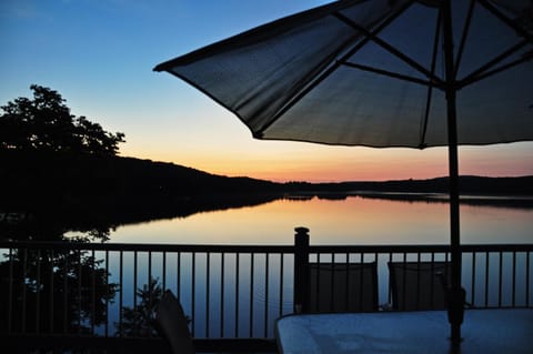 Patio, Natural landscape, Balcony/Terrace, Seating area, Garden view, Lake view, Sunset