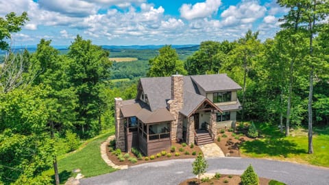 Property building, Natural landscape, Bird's eye view, Garden view, Mountain view