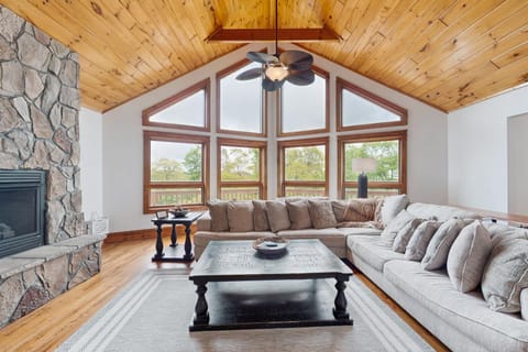 Chalet 272 House in Sugar Mountain