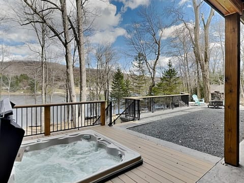 Lake Love House in McHenry