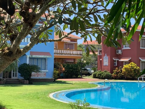 Garden, Swimming pool