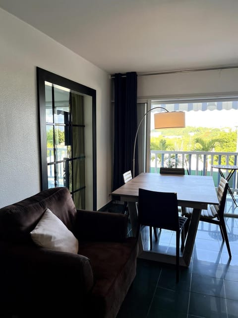 View (from property/room), Living room, Seating area