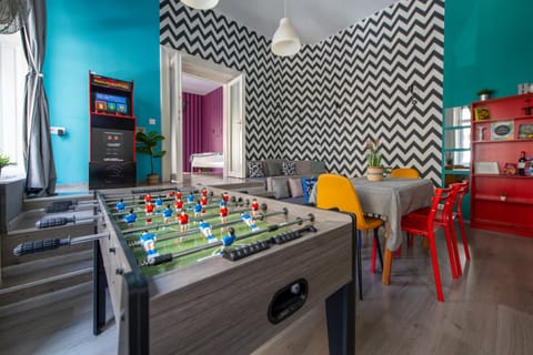 Game Room, Living room, furniture