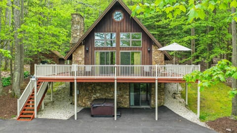 Property building, Natural landscape, Garden, Hot Tub, Balcony/Terrace, Garden view