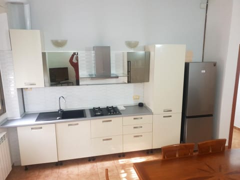 Kitchen or kitchenette, dishwasher, minibar, pet friendly, stove