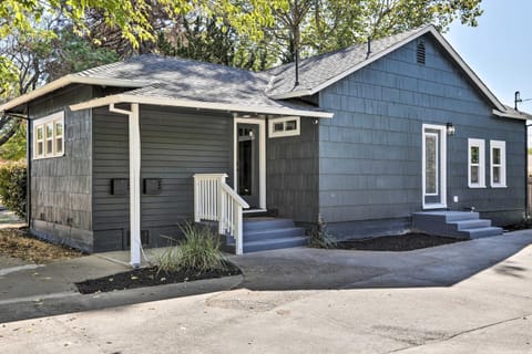 Boho-Chic Folsom Retreat Walkable Location! House in Folsom