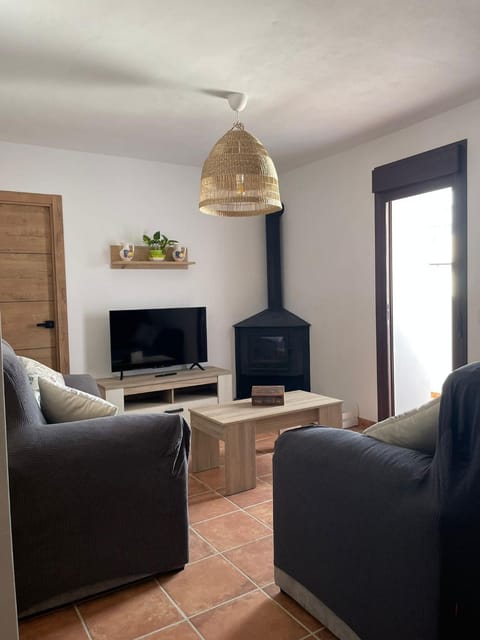 Communal lounge/ TV room, Living room, flat iron