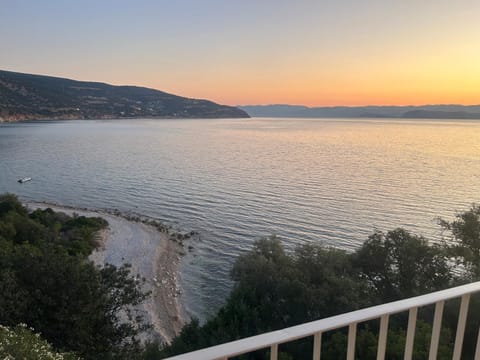 Balcony/Terrace, Mountain view, Sea view, Sunrise