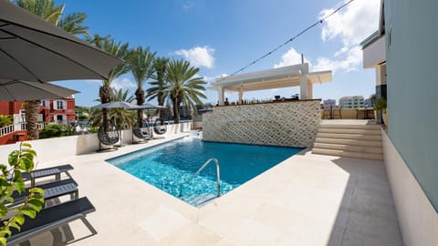 Lounge or bar, Pool view, Swimming pool, sunbed
