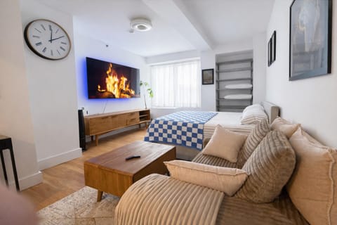 TV and multimedia, Seating area