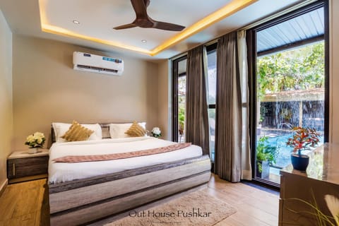 View (from property/room), Photo of the whole room