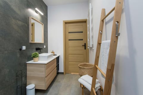 Shower, Toilet, Bathroom, Decorative detail, hair dryier, heating