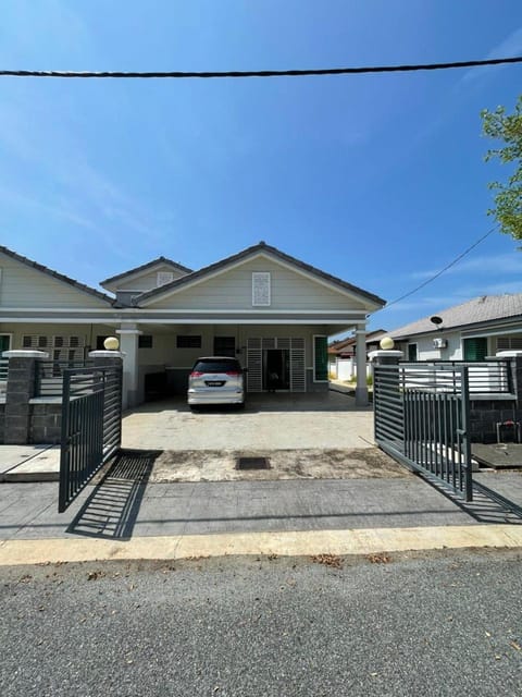 Property building, Street view