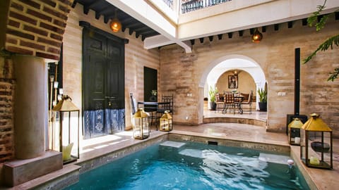 Property building, Restaurant/places to eat, Swimming pool