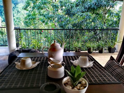 Garden, Coffee/tea facilities, View (from property/room), Balcony/Terrace, Food and drinks, Dining area