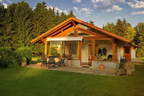Property building, Patio, Spring, Day, Garden, Garden view