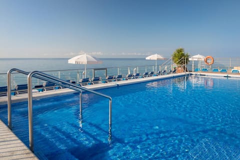 Balcony/Terrace, Sea view, Swimming pool
