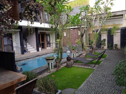 Property building, Day