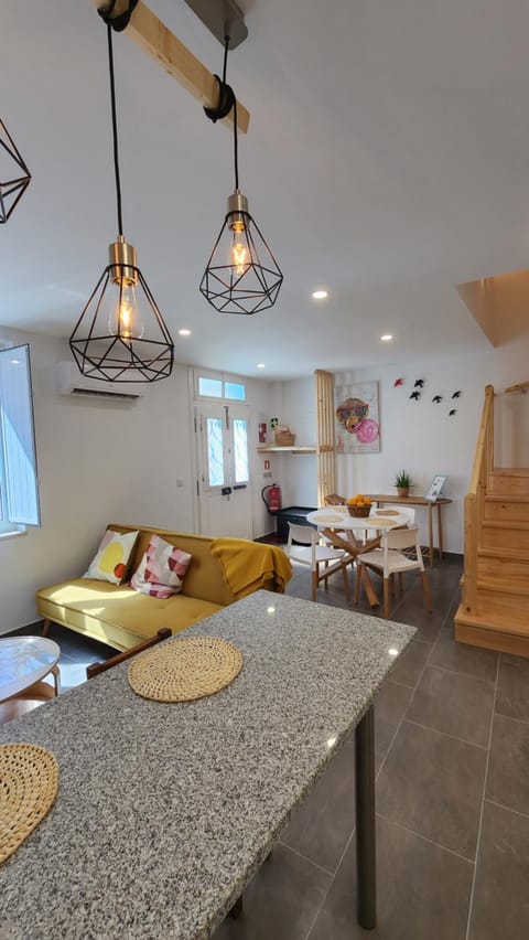 Communal lounge/ TV room, Living room, Decorative detail, Meals