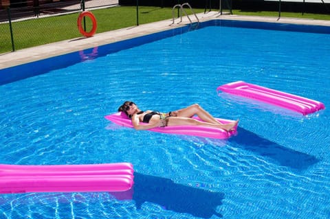 Swimming pool, Swimming pool