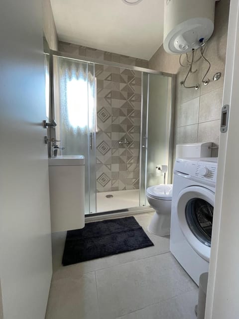 Shower, Bathroom, washing machine