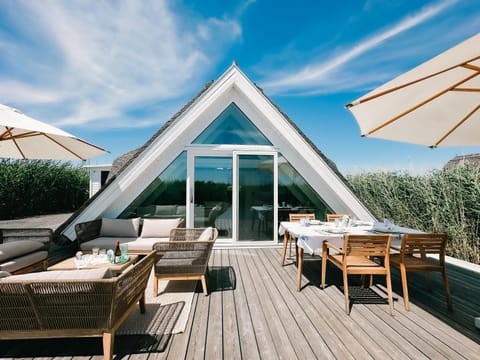 Patio, Day, Balcony/Terrace, Seating area, Dining area