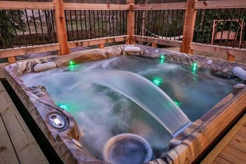 Ruby River Lodge House in East Ellijay