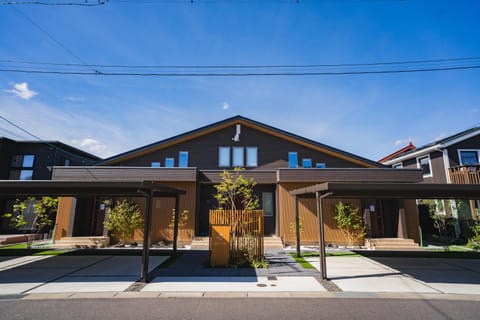 Property building, Day