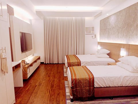 Communal lounge/ TV room, TV and multimedia, Bedroom