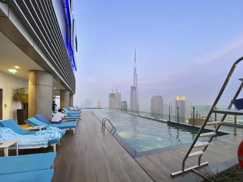Day, View (from property/room), Swimming pool